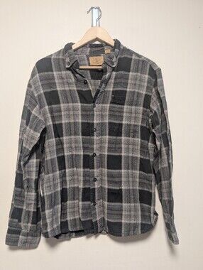Red Head Ranch Gray Black Plaid Flannel Button Down Shirt M